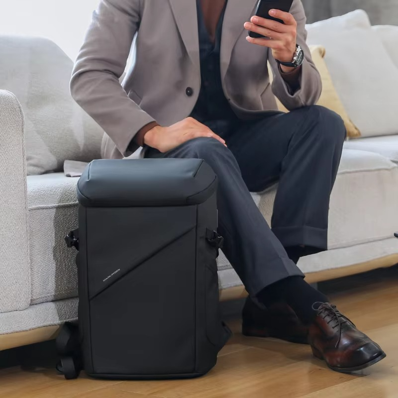 Mark Ryden 6886 حقيبة ظهر مضادة للسرقة مقاومة للماء مع منفذ شحن USB – حقيبة عملية للأعمال والسفر للرجا